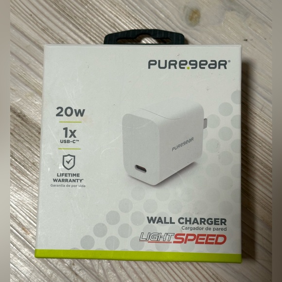 iPad USB C to USB C 10ft Cable and Wall Charger - Picture 4 of 6